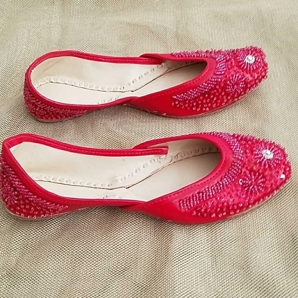 Girl's Indian shoes - Picture 2 of 4